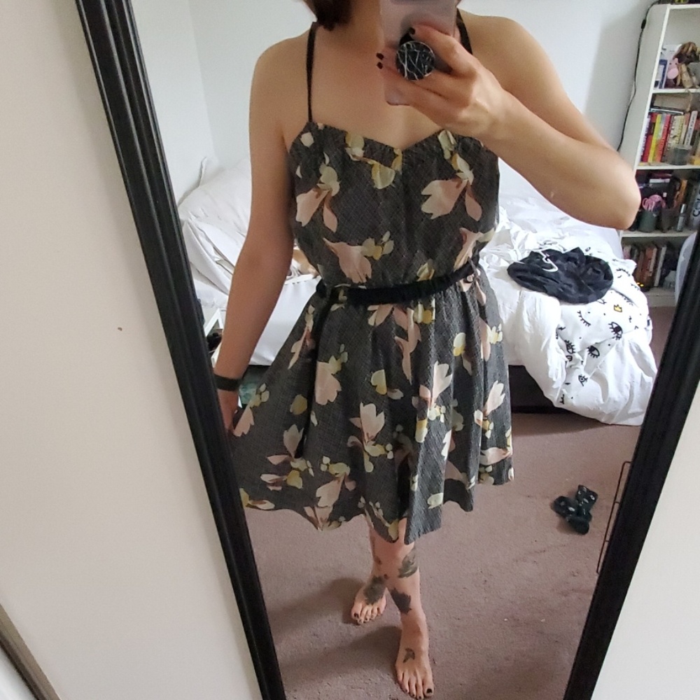 UO Kimchi Blue Nora Floral Belted Linen Dress - Picture 2 of 5